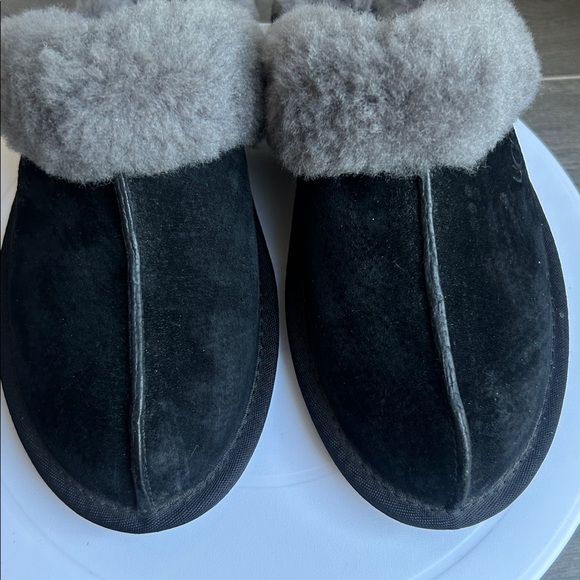 UGG SCUFFETTE II SLIPPERS Suede Black Gray Women’s Size 6 - Picture 10 of 12